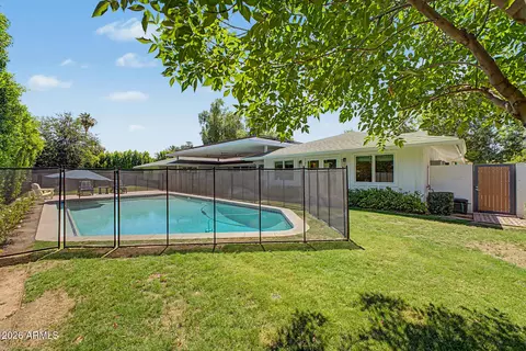Exterior - 3722 E Pasadena Ave, Phoenix, AZ 85018 photo 4 of 10
