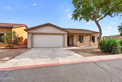 Exterior - 2069 E Cochise Ave, Apache Junction, AZ 85119 photo 2 of 6