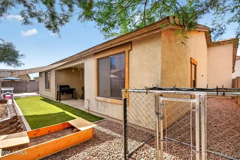 Exterior - 2069 E Cochise Ave, Apache Junction, AZ 85119 photo 4 of 6