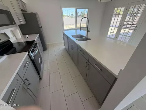 4339 E Tonto St, Phoenix, AZ 85044 photo 4