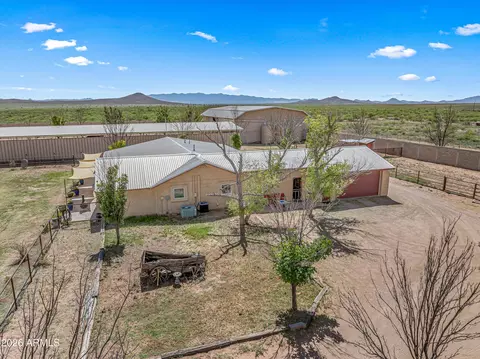 3661 E Antelope Rd, Pearce, AZ 85625