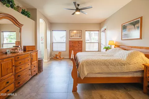 Bedroom - 4374 E Lariat Ln, Phoenix, AZ 85050 photo 1 of 5