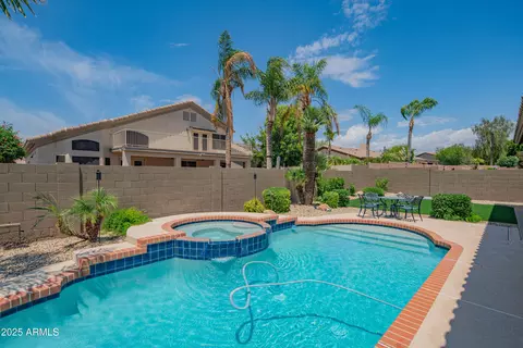 Exterior - 4374 E Lariat Ln, Phoenix, AZ 85050 photo 11 of 17