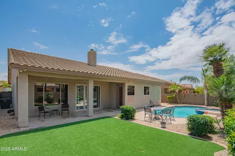 Exterior - 4374 E Lariat Ln, Phoenix, AZ 85050 photo 7 of 17