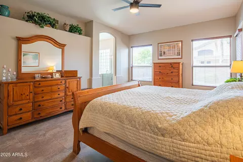 Bedroom - 4374 E Lariat Ln, Phoenix, AZ 85050 photo 3 of 5
