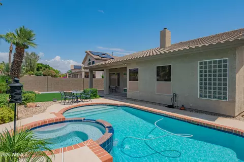 Exterior - 4374 E Lariat Ln, Phoenix, AZ 85050 photo 10 of 17