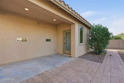 Exterior - 4945 S Twinleaf Dr, Gilbert, AZ 85298 photo 7 of 24
