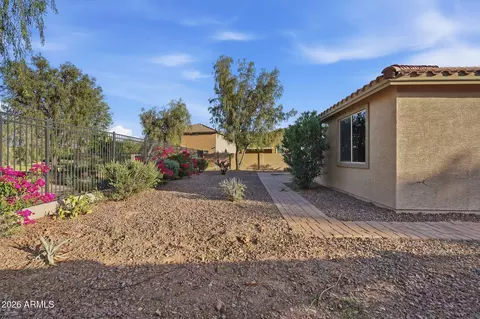 Exterior - 4945 S Twinleaf Dr, Gilbert, AZ 85298 photo 6 of 24