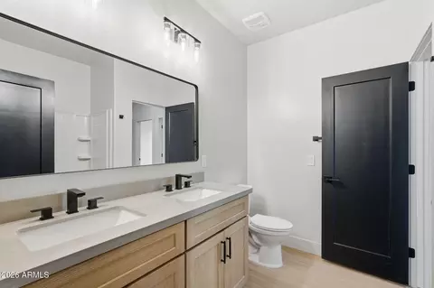 Bath - 4945 S Twinleaf Dr, Gilbert, AZ 85298 photo 1 of 4