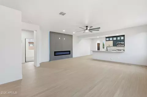 Living - 4945 S Twinleaf Dr, Gilbert, AZ 85298 photo 3 of 6