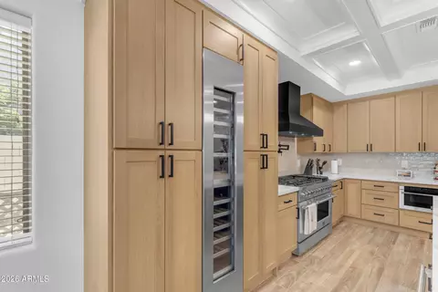 Kitchen - 3746 E Vallejo Dr, Gilbert, AZ 85298 photo 4 of 5