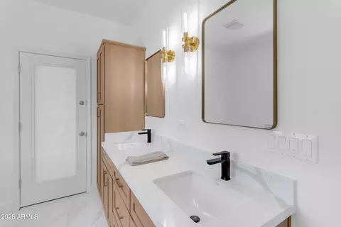 Bath - 3746 E Vallejo Dr, Gilbert, AZ 85298 photo 1 of 8
