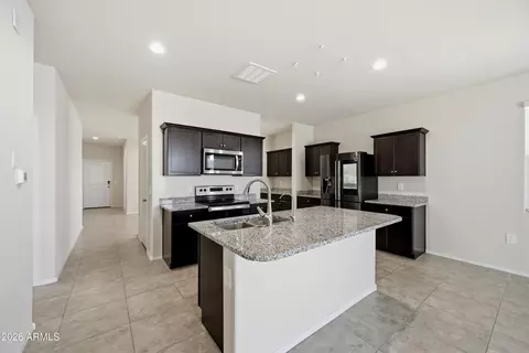 Kitchen - 9370 E Grapefruit Dr, Florence, AZ 85132 photo 1 of 2
