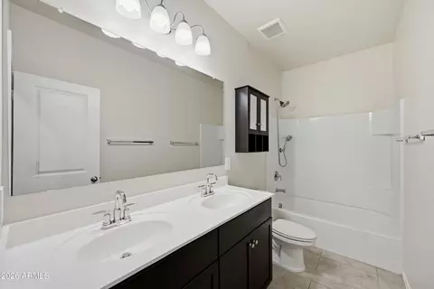 Bath - 9370 E Grapefruit Dr, Florence, AZ 85132 photo 2 of 2