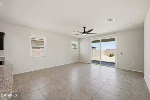 Living - 9370 E Grapefruit Dr, Florence, AZ 85132 photo 2 of 4