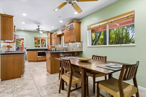 Dining - 7050 N 8th Ave, Phoenix, AZ 85021 photo 1 of 1