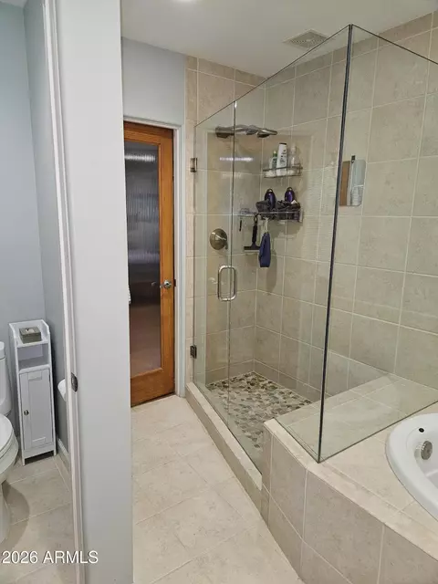 Bath - 7050 N 8th Ave, Phoenix, AZ 85021 photo 2 of 3