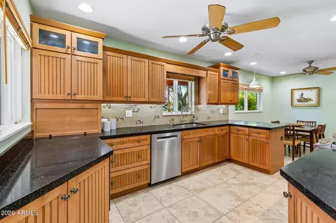 Kitchen - 7050 N 8th Ave, Phoenix, AZ 85021 photo 1 of 2