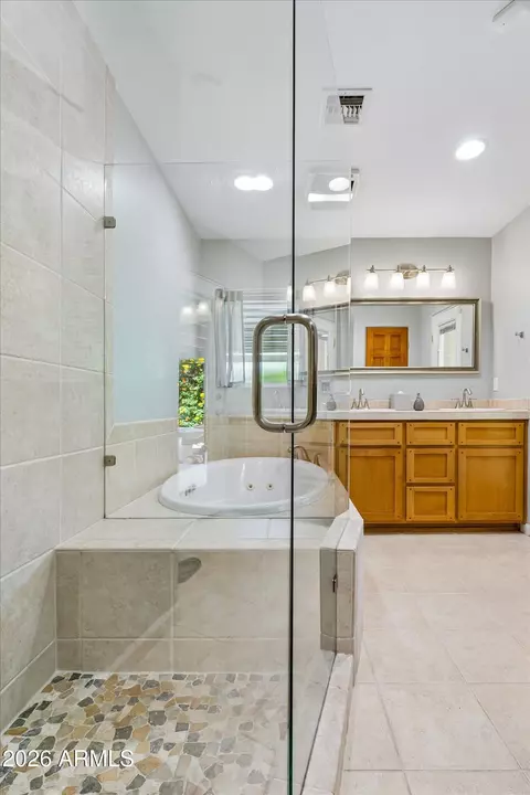 Bath - 7050 N 8th Ave, Phoenix, AZ 85021 photo 1 of 3