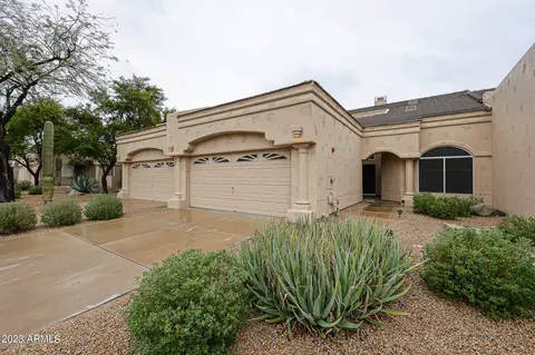 8941 E Maple Dr, Scottsdale, AZ 85255