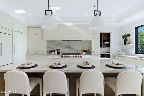 Kitchen - 5340 N 32nd Pl, Phoenix, AZ 85018 photo 1 of 5