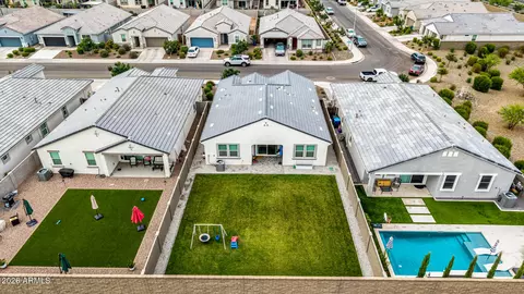 Exterior - 2703 W Seaver Ave, Apache Junction, AZ 85120 photo 8 of 10