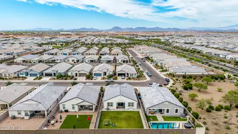 View/Area - 2703 W Seaver Ave, Apache Junction, AZ 85120 photo 5 of 6