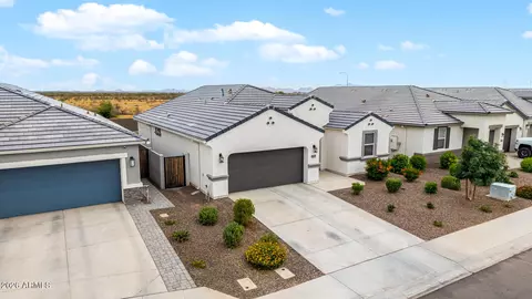 Exterior - 2703 W Seaver Ave, Apache Junction, AZ 85120 photo 7 of 10