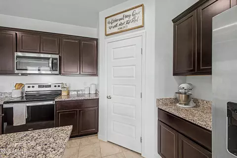 Kitchen - 2703 W Seaver Ave, Apache Junction, AZ 85120 photo 3 of 3