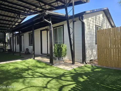 Exterior - 746 W Coolidge St, Phoenix, AZ 85013 photo 2 of 6