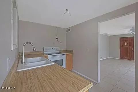 Entry Way - 746 W Coolidge St, Phoenix, AZ 85013 photo 1 of 1