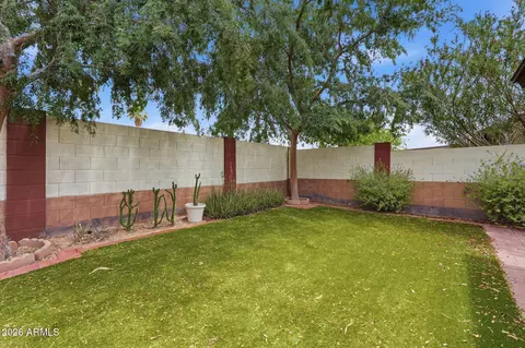 Exterior - 1822 E Kings Ave, Phoenix, AZ 85022 photo 5 of 6
