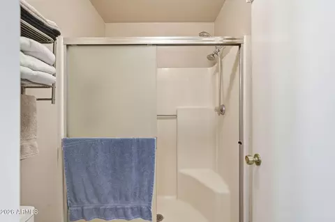Bath - 1822 E Kings Ave, Phoenix, AZ 85022 photo 2 of 3