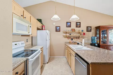 Kitchen - 1822 E Kings Ave, Phoenix, AZ 85022 photo 2 of 6