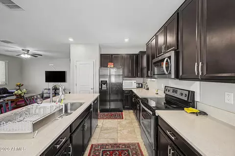 Kitchen - 6860 E Peralta Cir, Mesa, AZ 85212 photo 2 of 2