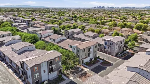 View/Area - 2357 E Hidalgo Ave, Phoenix, AZ 85040 photo 2 of 4