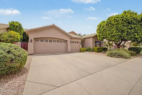 Exterior - 1973 E Divot Dr, Tempe, AZ 85283 photo 2 of 8