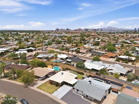 1404 E Bishop Dr, Tempe, AZ 85282 photo 5