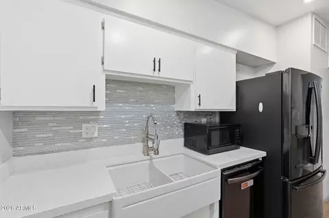 1404 E Bishop Dr, Tempe, AZ 85282 photo 9