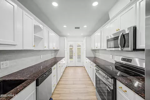 Entry Way - 717 W Datil Ave, Apache Junction, AZ 85120 photo 3 of 3