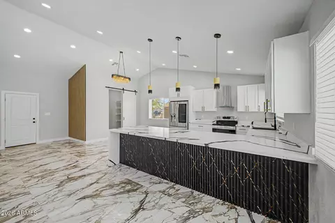 Kitchen - 528 W Mohawk Ln, Phoenix, AZ 85027 photo 3 of 3