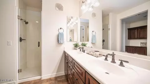 Bath - 4413 N 24th Pl, Phoenix, AZ 85016 photo 3 of 4