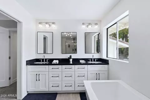 Bath - 1506 Edgewater Dr, Tempe, AZ 85283 photo 2 of 4