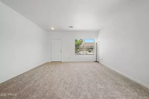 Living - 1113 E Gwen St, Phoenix, AZ 85042 photo 1 of 2