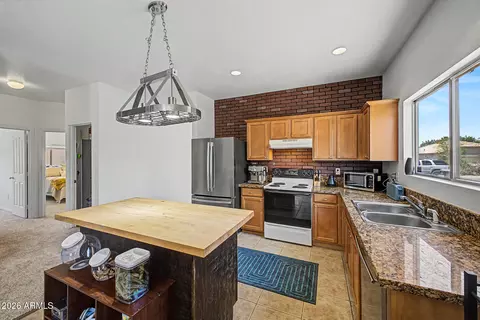 Kitchen - 1113 E Gwen St, Phoenix, AZ 85042 photo 1 of 3
