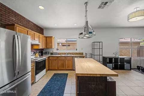 Kitchen - 1113 E Gwen St, Phoenix, AZ 85042 photo 3 of 3