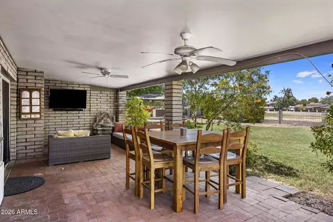 Exterior - 52 W Thunderbird Rd, Phoenix, AZ 85023 photo 4 of 12