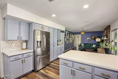 Kitchen - 52 W Thunderbird Rd, Phoenix, AZ 85023 photo 3 of 4