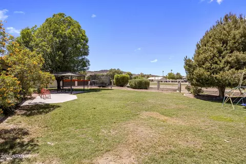 Exterior - 52 W Thunderbird Rd, Phoenix, AZ 85023 photo 3 of 12