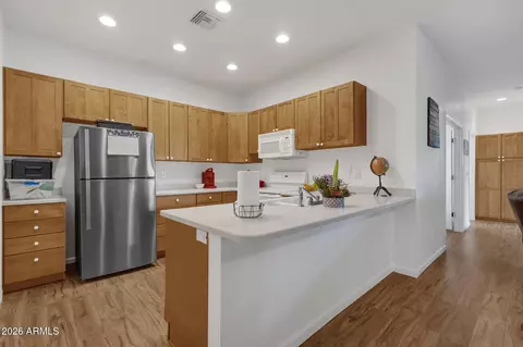 Kitchen - 5714 E Lafayette Blvd, Phoenix, AZ 85018 photo 4 of 4